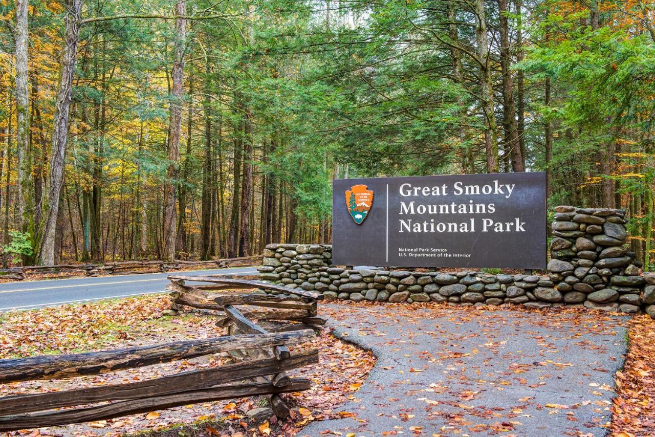 Little Bear Lookout Villa Gatlinburg Exterior photo